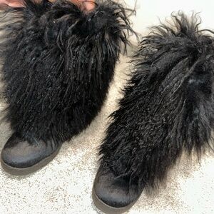 BearPaw Black Winter Fur Boots